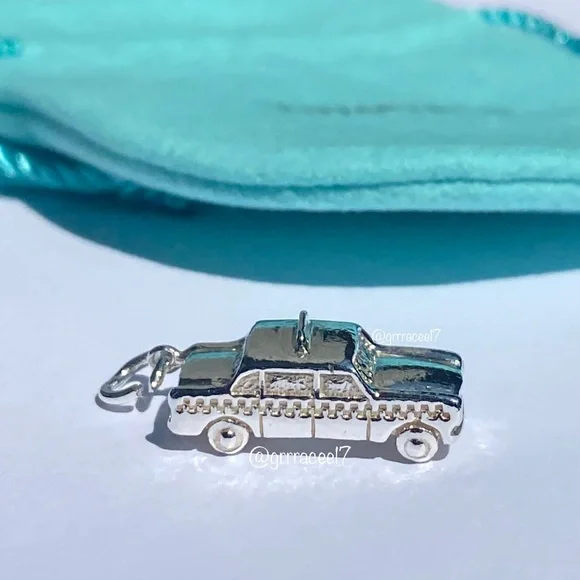 AUTH RARE vintage Tiffany & Co. taxi cab charm/pendant🚕 - Picture 4 of 17